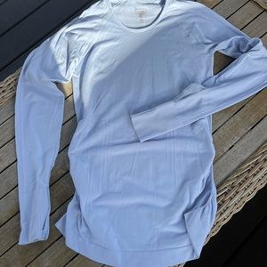 Athleta seamless top, xs, light periwinkle